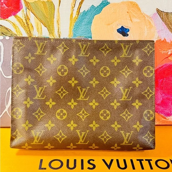 Louis Vuitton Monogram Cosmetics Brown Toiletry Bag - Picture 12 of 13